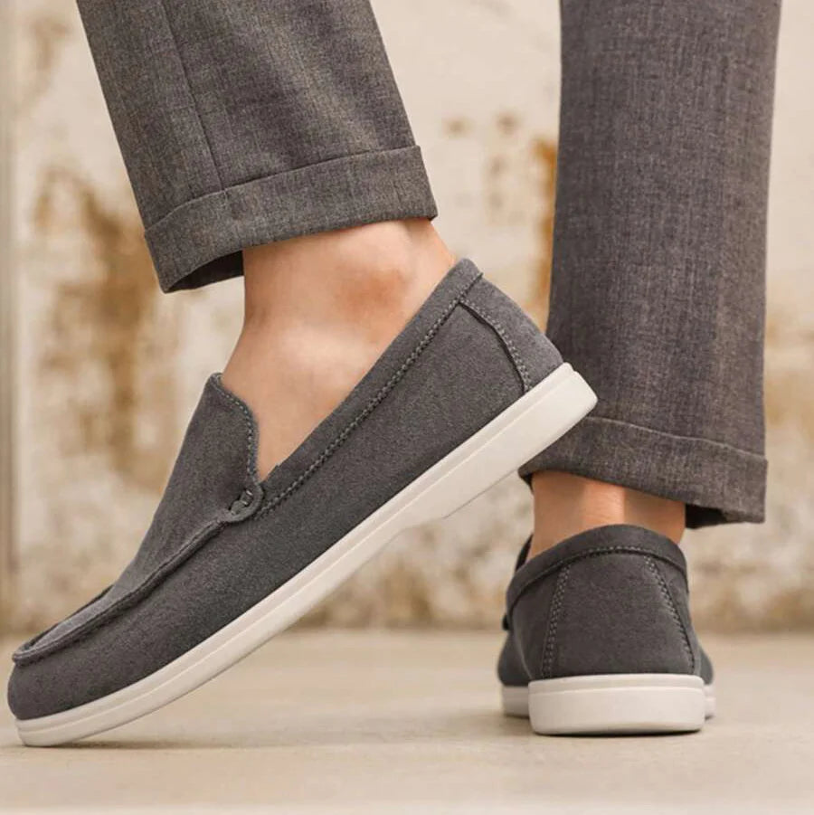 Men's Contrast Sole Moc Toe Loafers