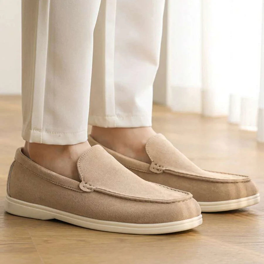 Men's Contrast Sole Moc Toe Loafers