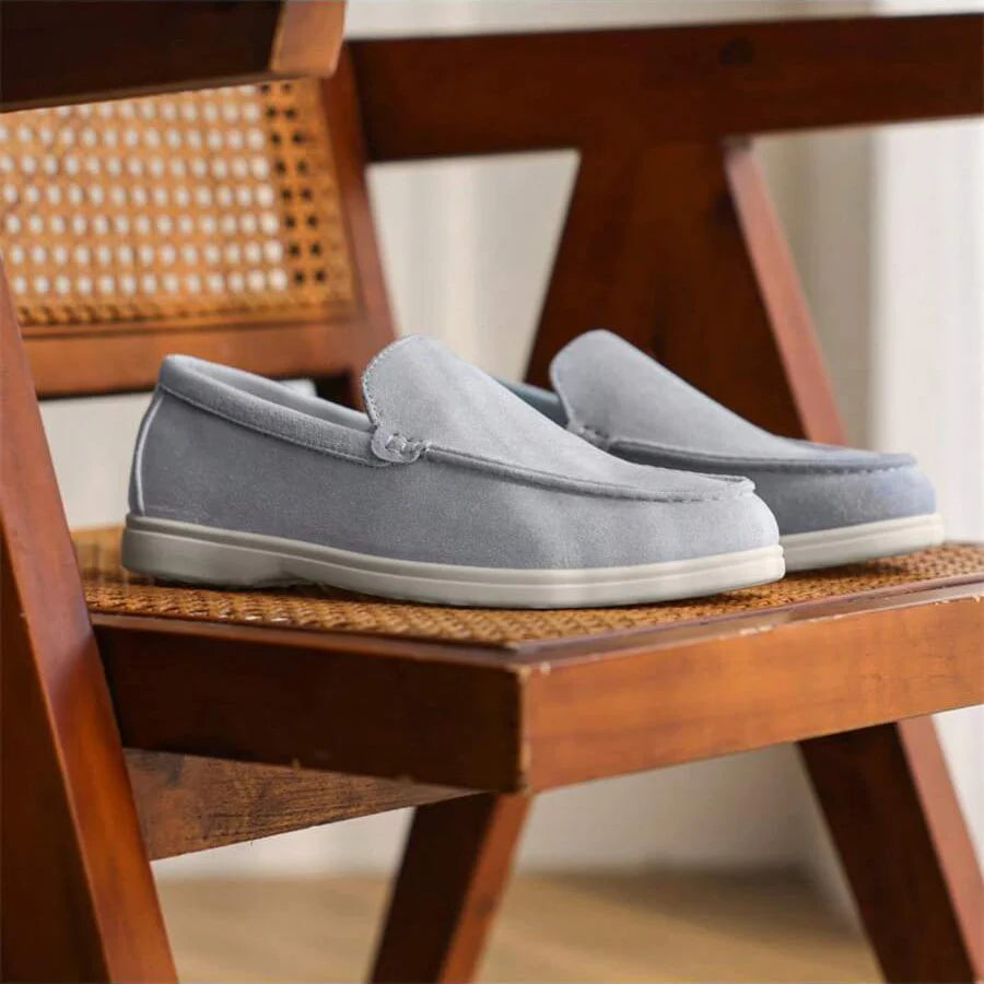 Men's Contrast Sole Moc Toe Loafers