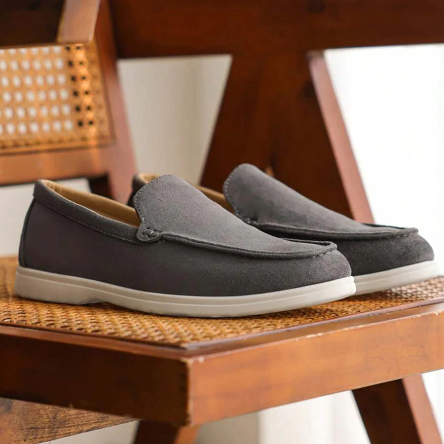 Men's Contrast Sole Moc Toe Loafers
