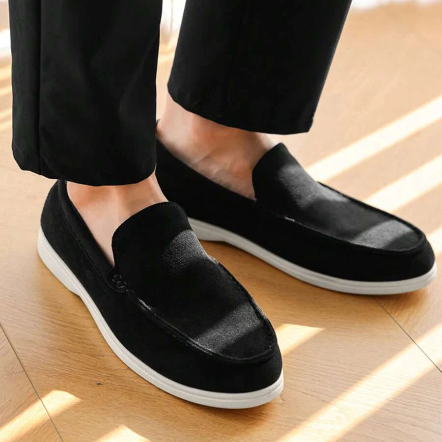 Men's Contrast Sole Moc Toe Loafers