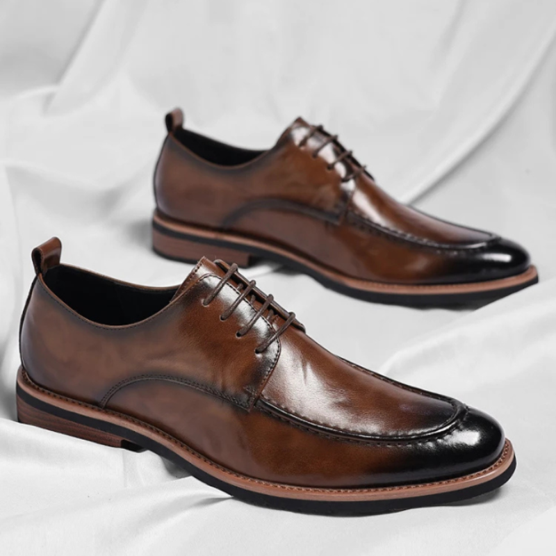 Men's Lace-Up Apron Toe Shoes