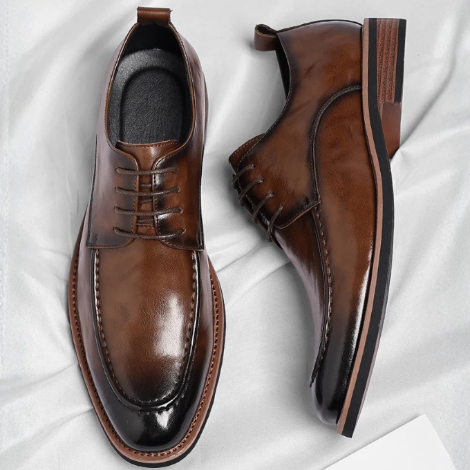 Men's Leather Apron Toe Derby Shoes