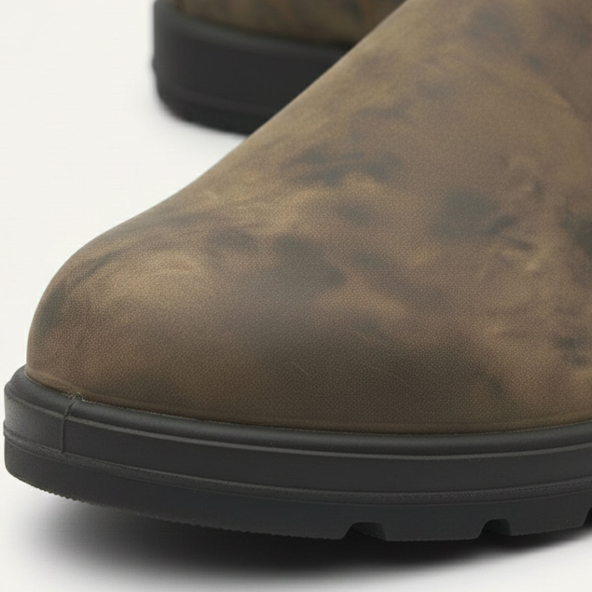 Men's Leather Lug Sole Chelsea Boots