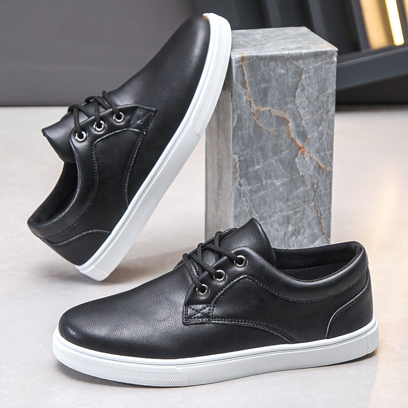 Men's Low-Profile Lace-Up Shoes