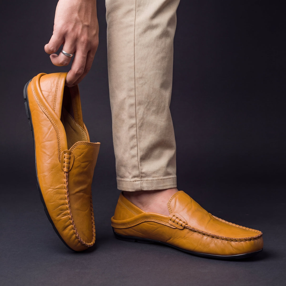 Men's Textured Leather Moccasins
