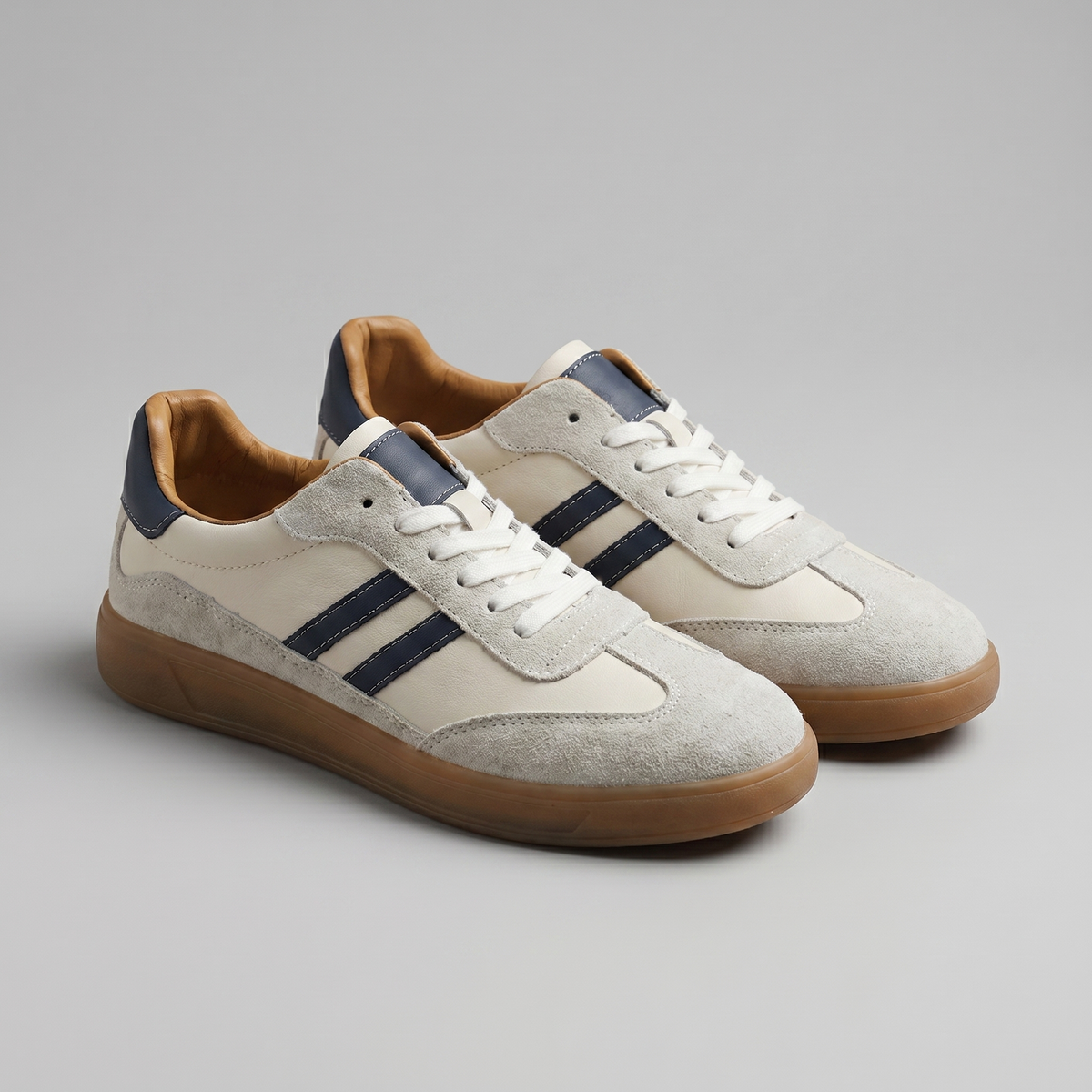 Men's Textured Suede Low Top Sneakers