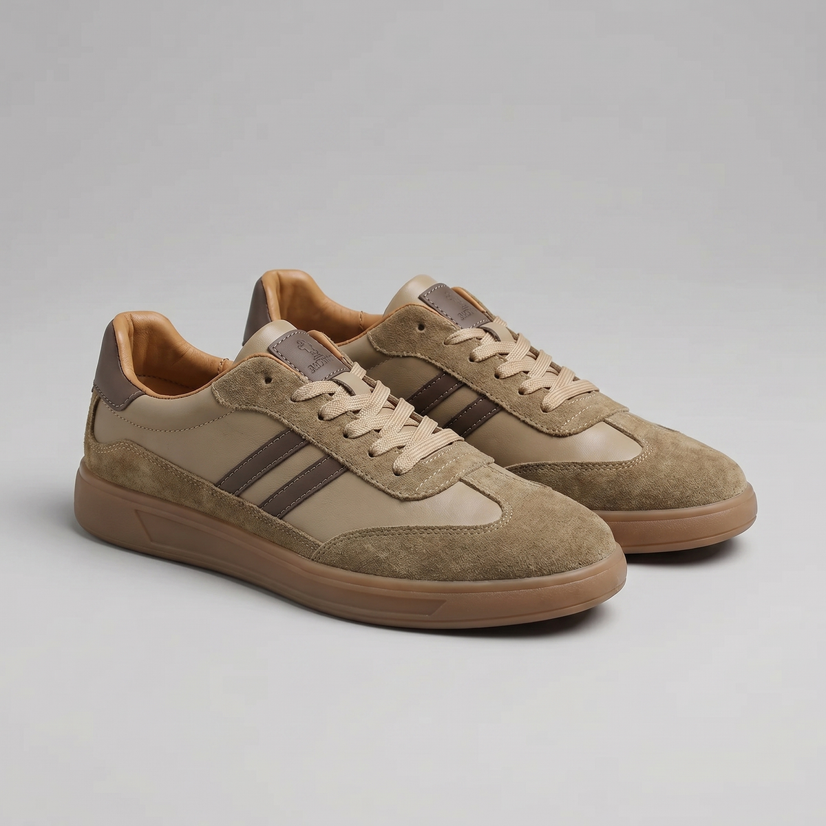Men's Textured Suede Low Top Sneakers